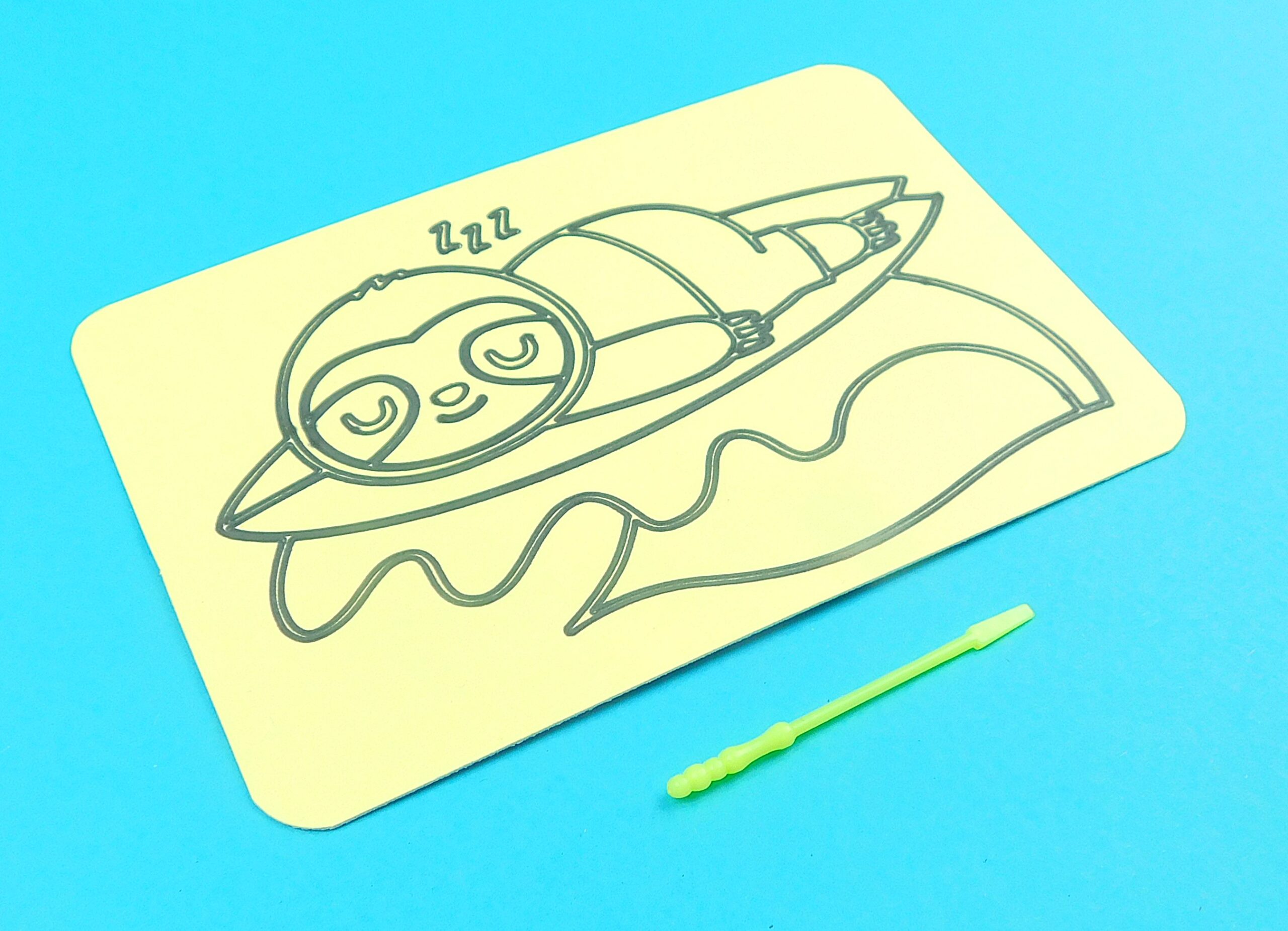 A6 Sleeping Surfing Sloth Sand Art Kit - Image 8