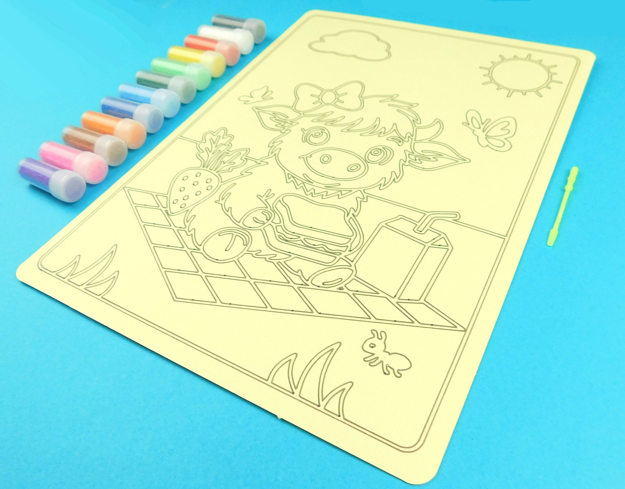 A4 Higland cow having a picnic Sand Art Kit - Image 8