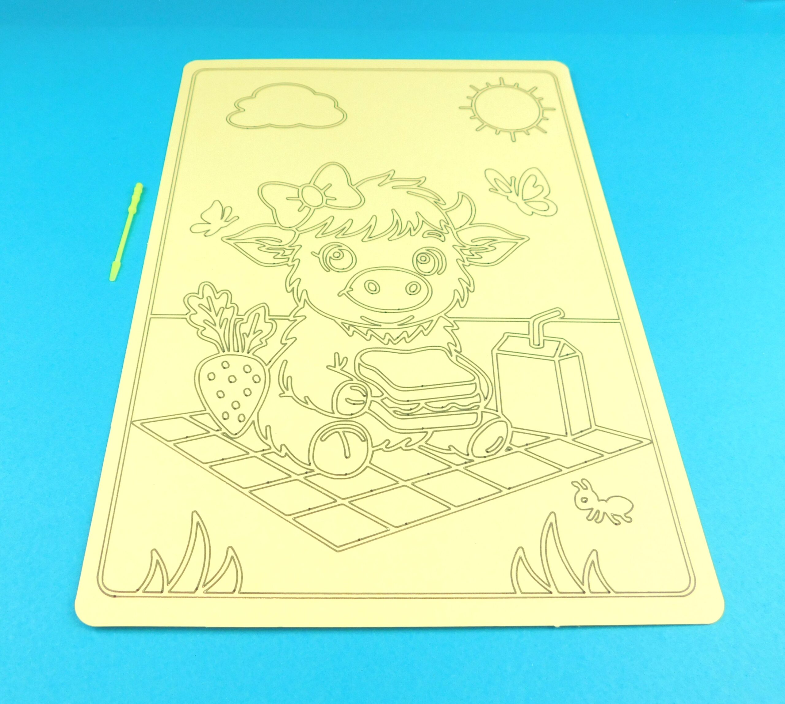 A4 Higland cow having a picnic Sand Art Kit - Image 10
